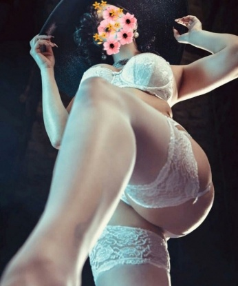 Микаэла